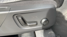 Volvo Xc40 2.0 B4P R DESIGN Pro 5dr AWD Auto Petrol Estate